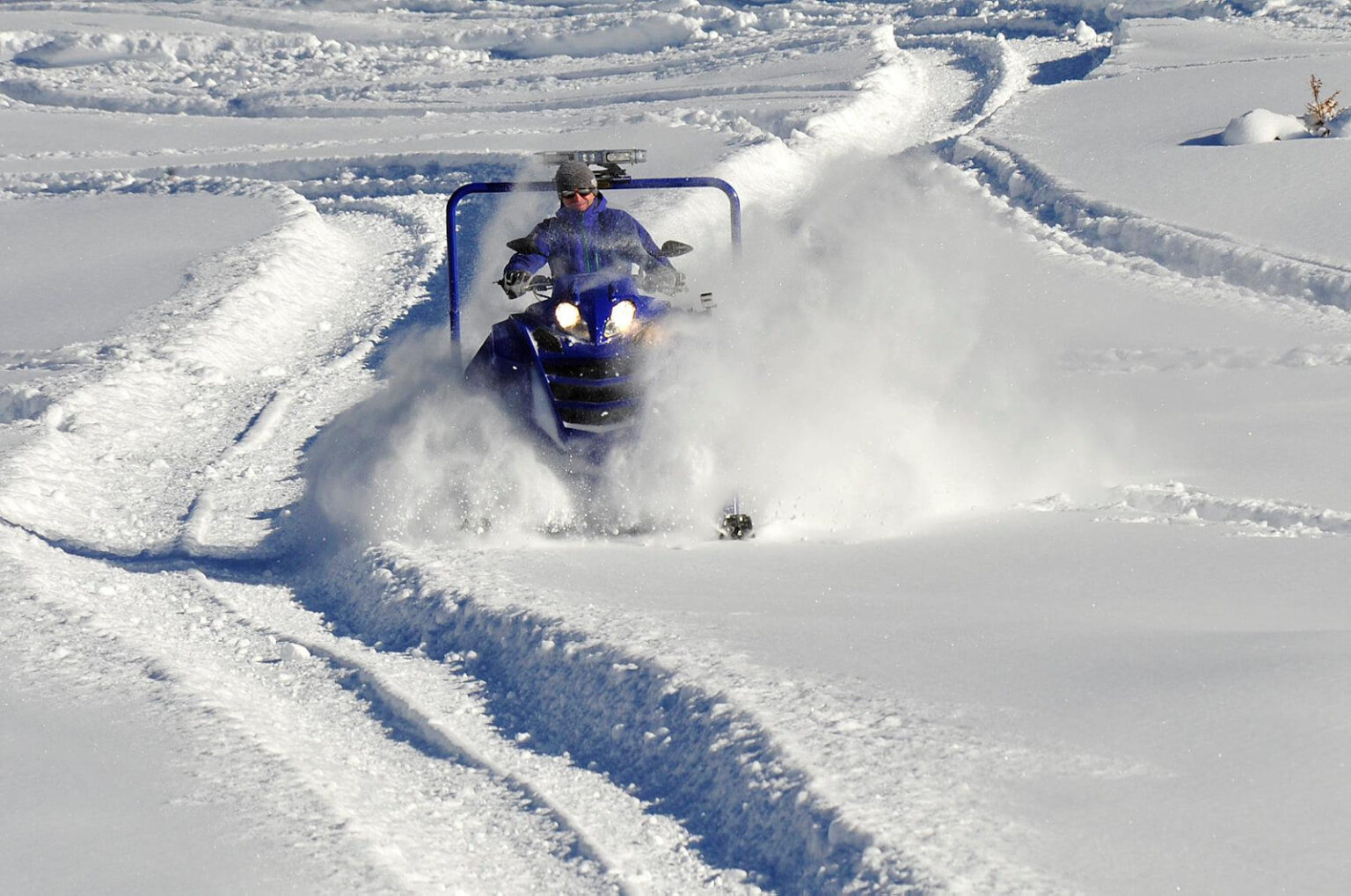 How Does a Snowmobile Work? 2024 Helpful Guide